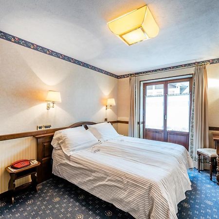 Hotel Petit Prince Antagnod Kültér fotó