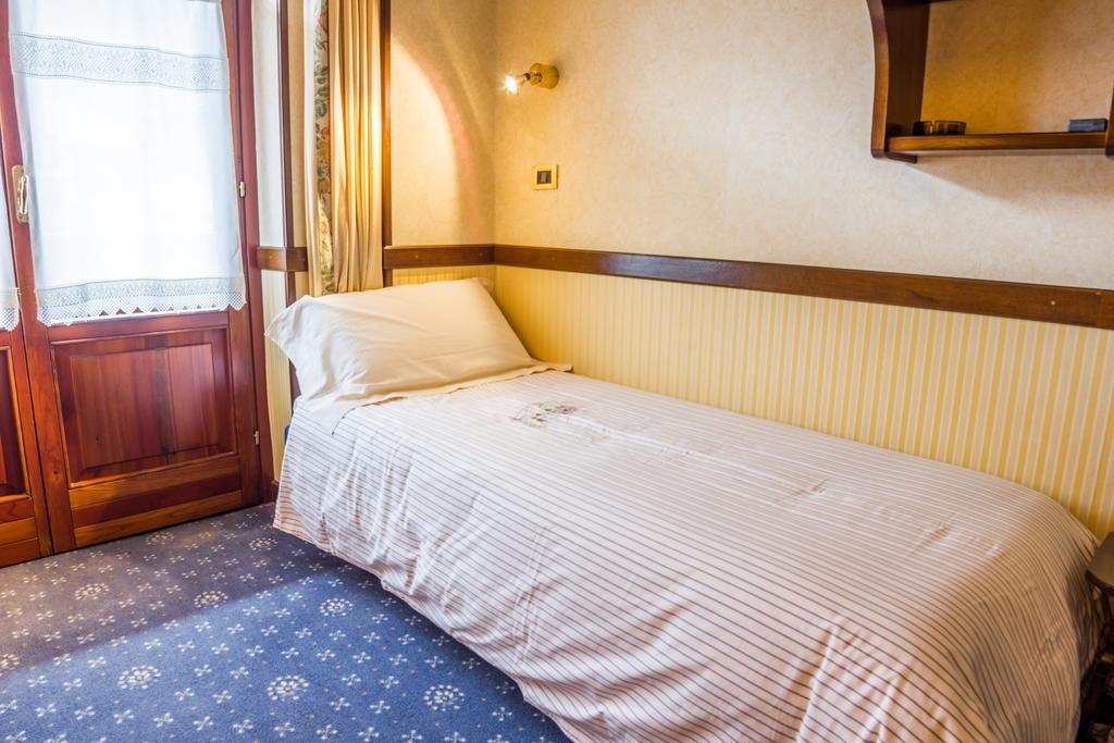 Hotel Petit Prince Antagnod Kültér fotó
